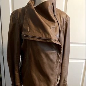 Stylish Tan Leather Jacket/ Excellent Condition